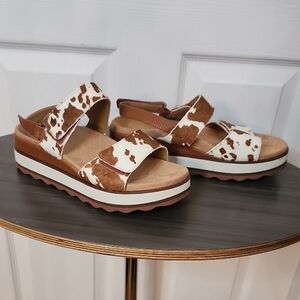 Vionic Brown and White Platform Sandals